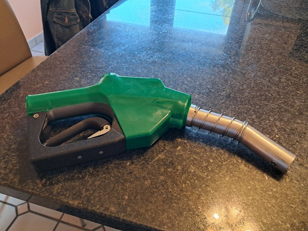 Pistolet diesel, Enlèvement
