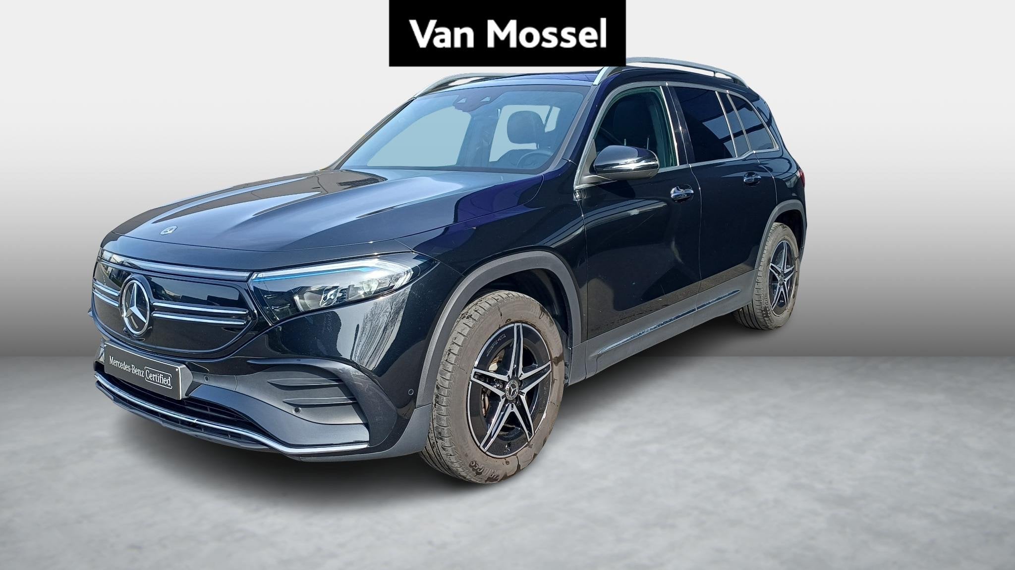 Mercedes-Benz EQB 250 AMG Line + 7-ZITPLAATSEN + LEDER + PAN, Autos, Achat, Entreprise, Entretenue par le concessionnaire, Noir