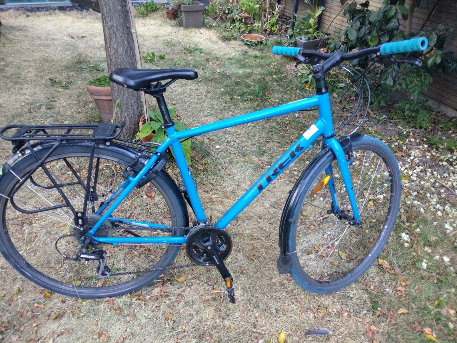 Trek blauwe fiets 3 keer 8 versnellingen, Fietsen en Brommers, 28 inch, Gebruikt, Velgrem, 49 tot 53 cm
