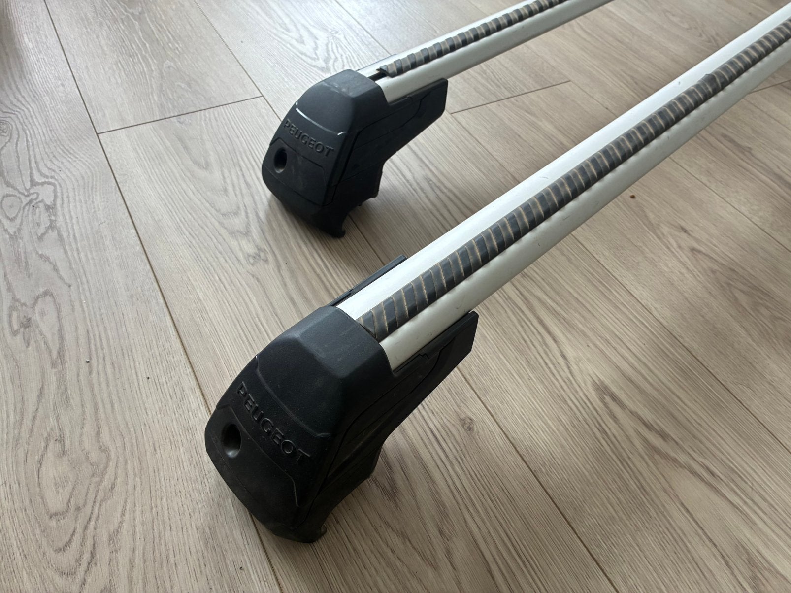 Originele Aluminium Peugeot Dakdragers - Peugeot 5008, Auto diversen, Dakdragers, Ophalen, Zo goed als nieuw