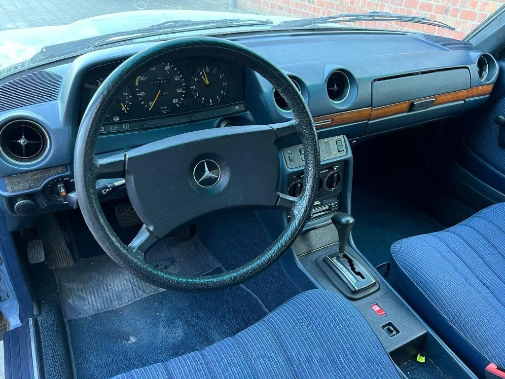 Mercedes W123 oldtimer lot 2x 240D/200D Belgische wagens, foto 7