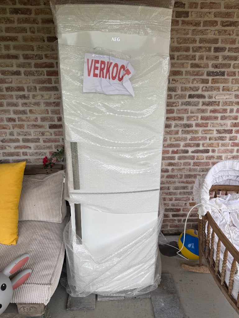 AEG koel- vriescombinatie, Elektronische apparatuur, 200 liter of meer, Ophalen, Nieuw, Met vriesvak