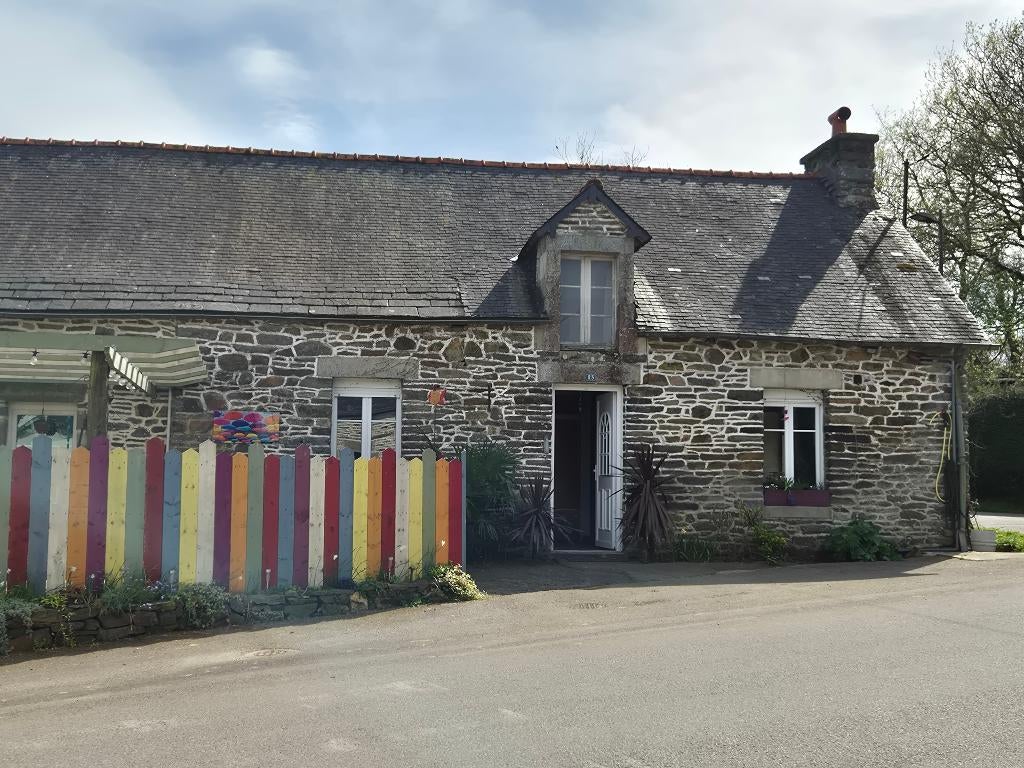 Maison de caractère en pierre  de 1929 – Bretagne, France, 500 tot 1000 m², 115 m², 2 kamers
