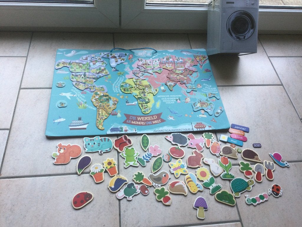 SPEL: MAGNEETBORD „DE WERELD LE MONDE DIE WELT”, Ophalen of Verzenden