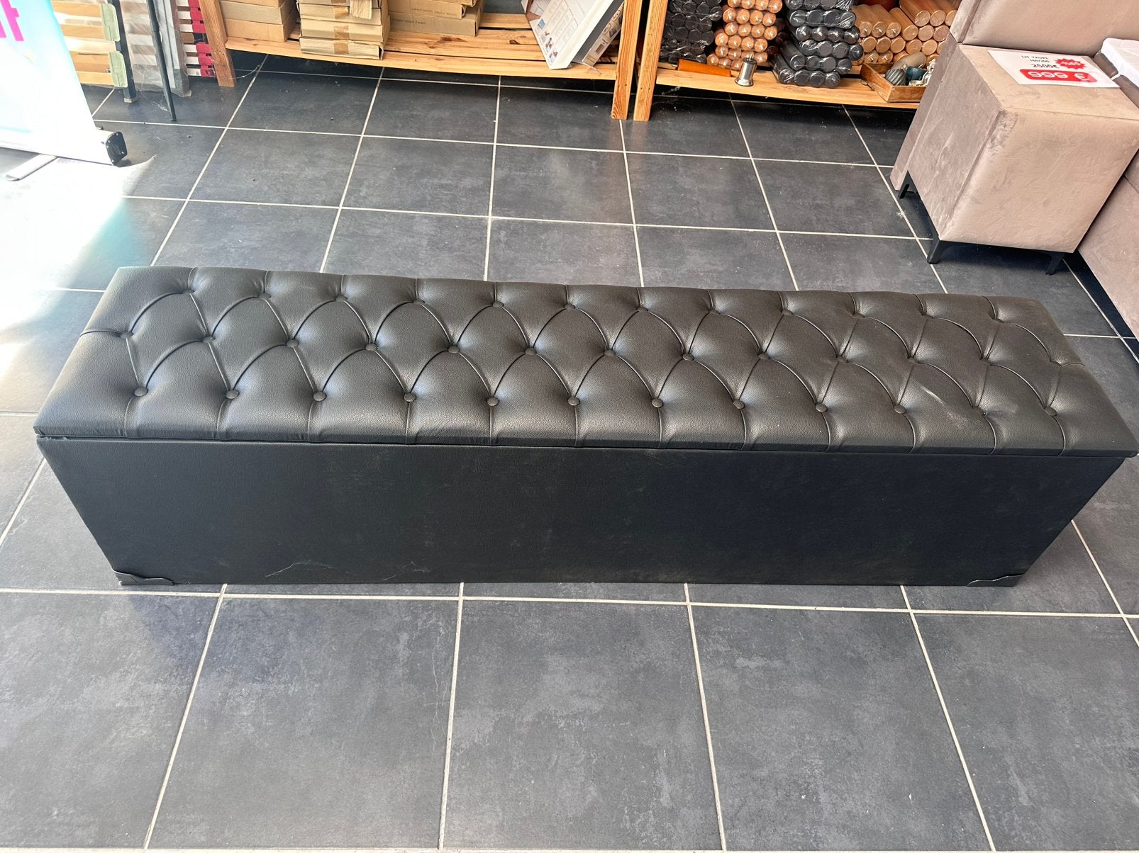 Coffre 180cm de largeur noir simili cuir, Jardin & Terrasse, Enlèvement, Comme neuf