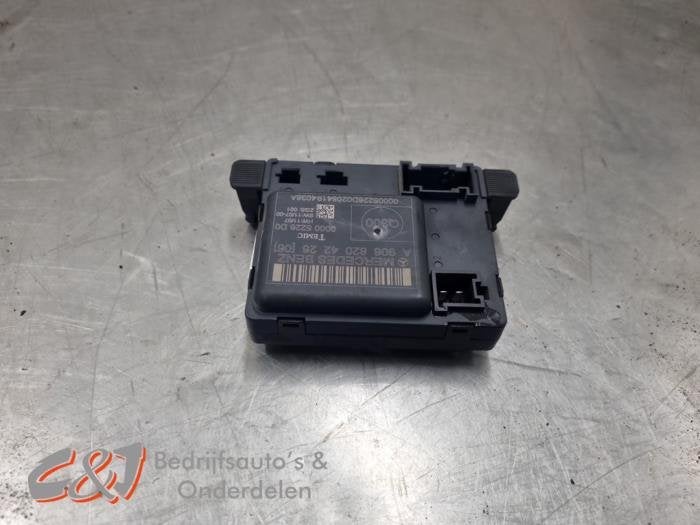 Module verrouillage central des portes d'un Mercedes Sprinte, 3 mois de garantie, Utilisé, -, -