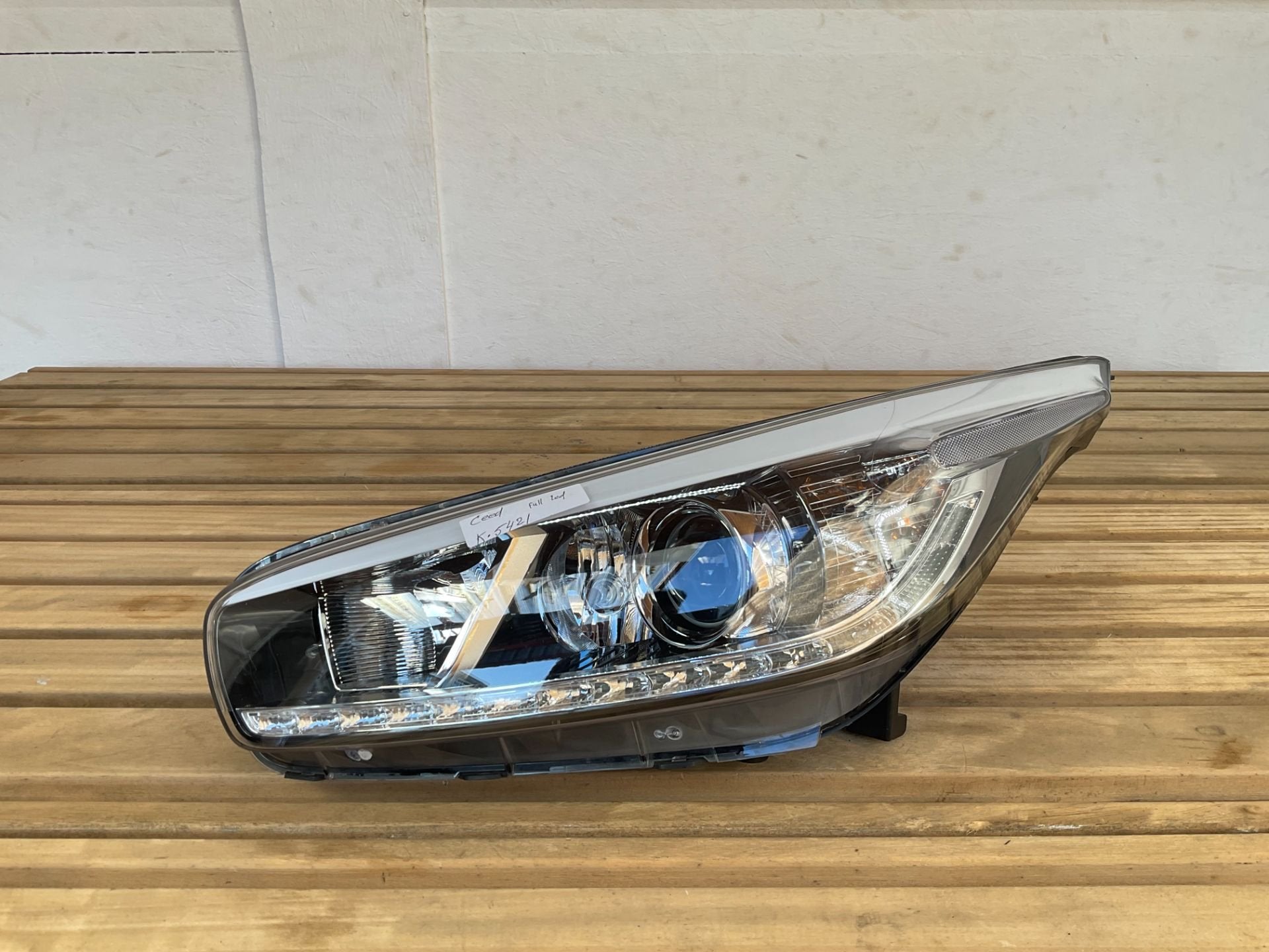 Koplamp Kia Ceed JD 2012-2018 L009A220052 K-5421, Heolleung-ro 12
06797  Seoul, Info@kia.com, Kia Corporation, Gebruikt