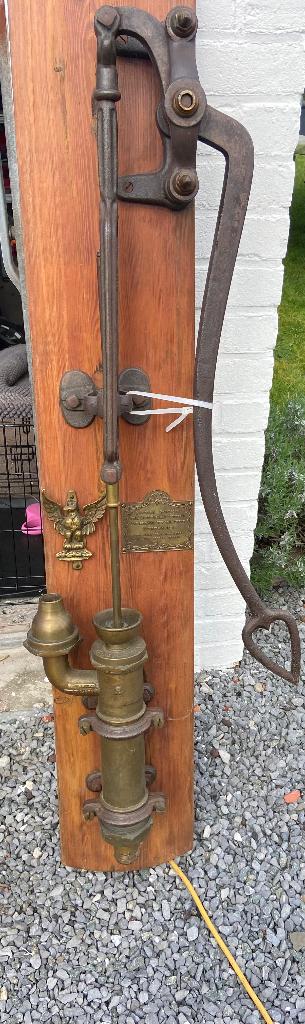 Bronze 19de eeuwe waterpomp, Antiek en Kunst, Ophalen, Brons