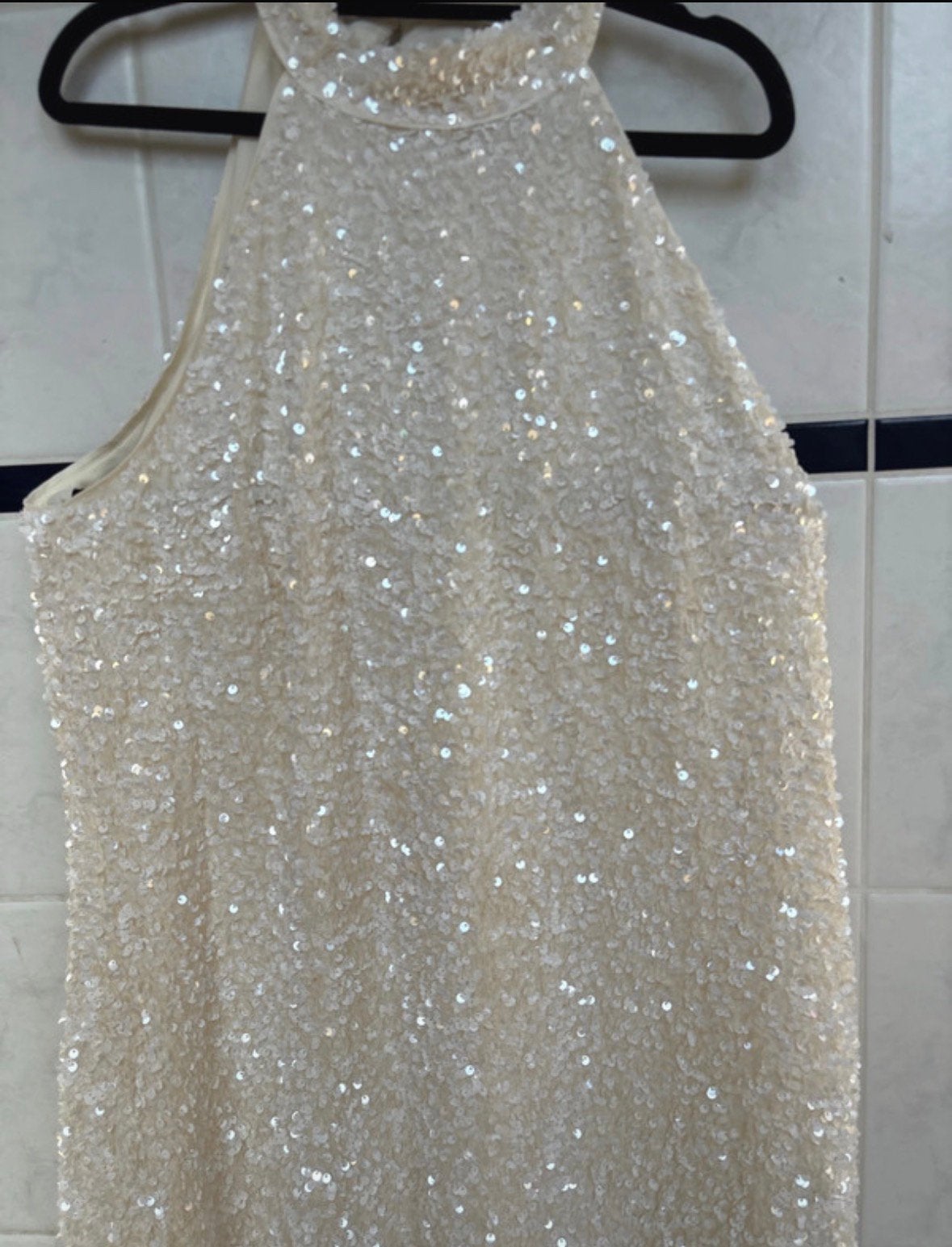 Jolie robe courte a paillettes de la marque Yas, Kleding | Dames, Gelegenheidskleding, Wit, Maat 42/44 (L), Cocktailjurk, Ophalen of Verzenden