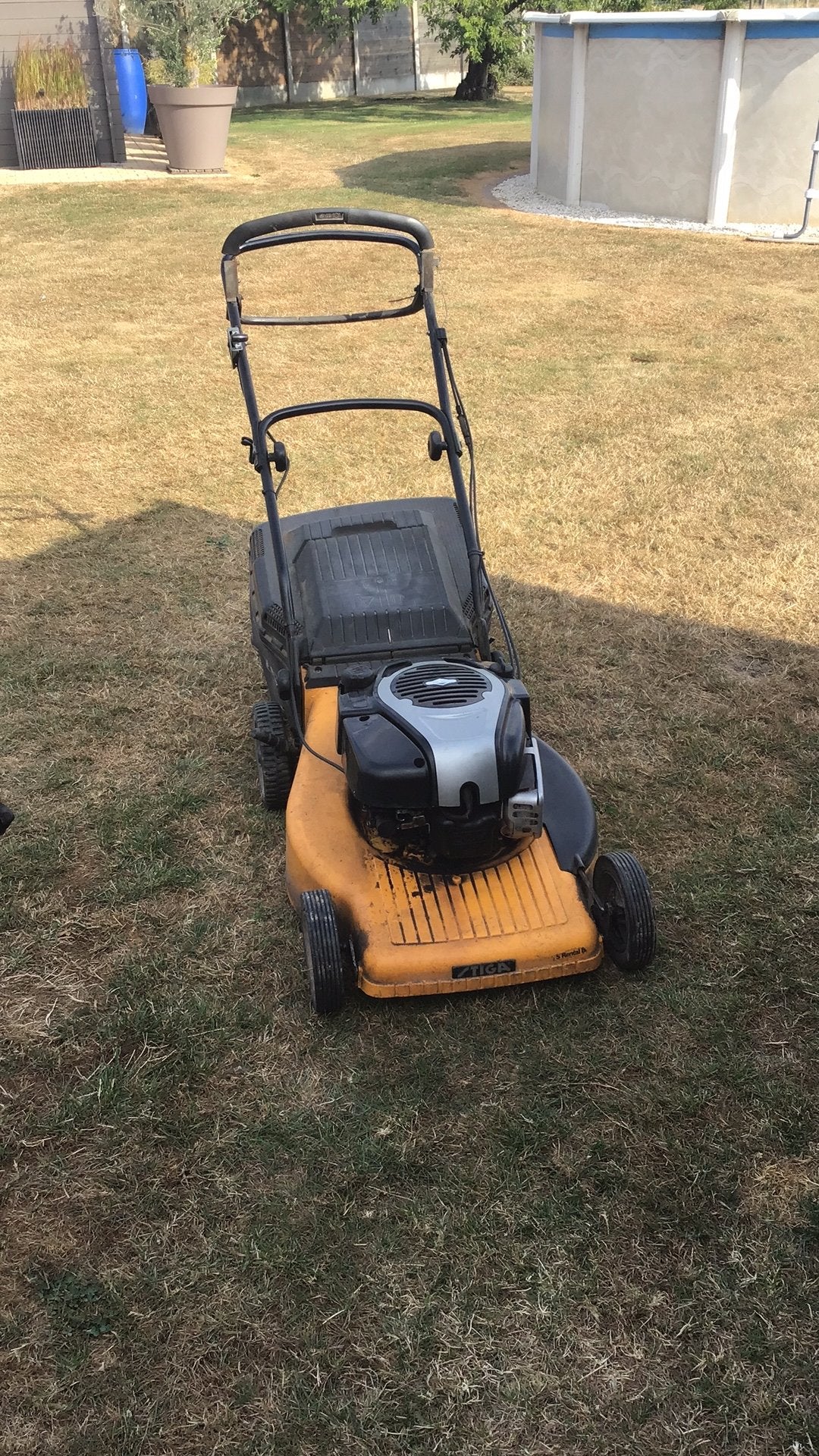 Grasmachine Stiga 53cm, Tuin en Terras, Grasmaaiers, Ophalen, Gebruikt, 50 cm of meer, Benzine-grasmaaier