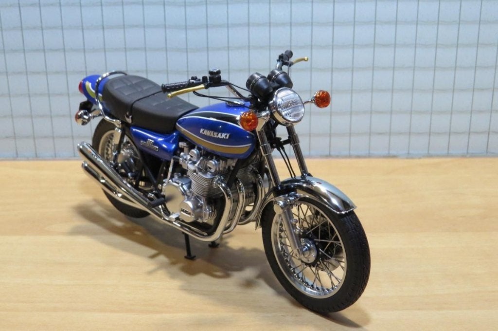 Kawasaki Z900 Z1 super four 1:12 Minichamps, Hobby & Loisirs créatifs, Enlèvement ou Envoi, Neuf, 1:9 à 1:12, Moteur