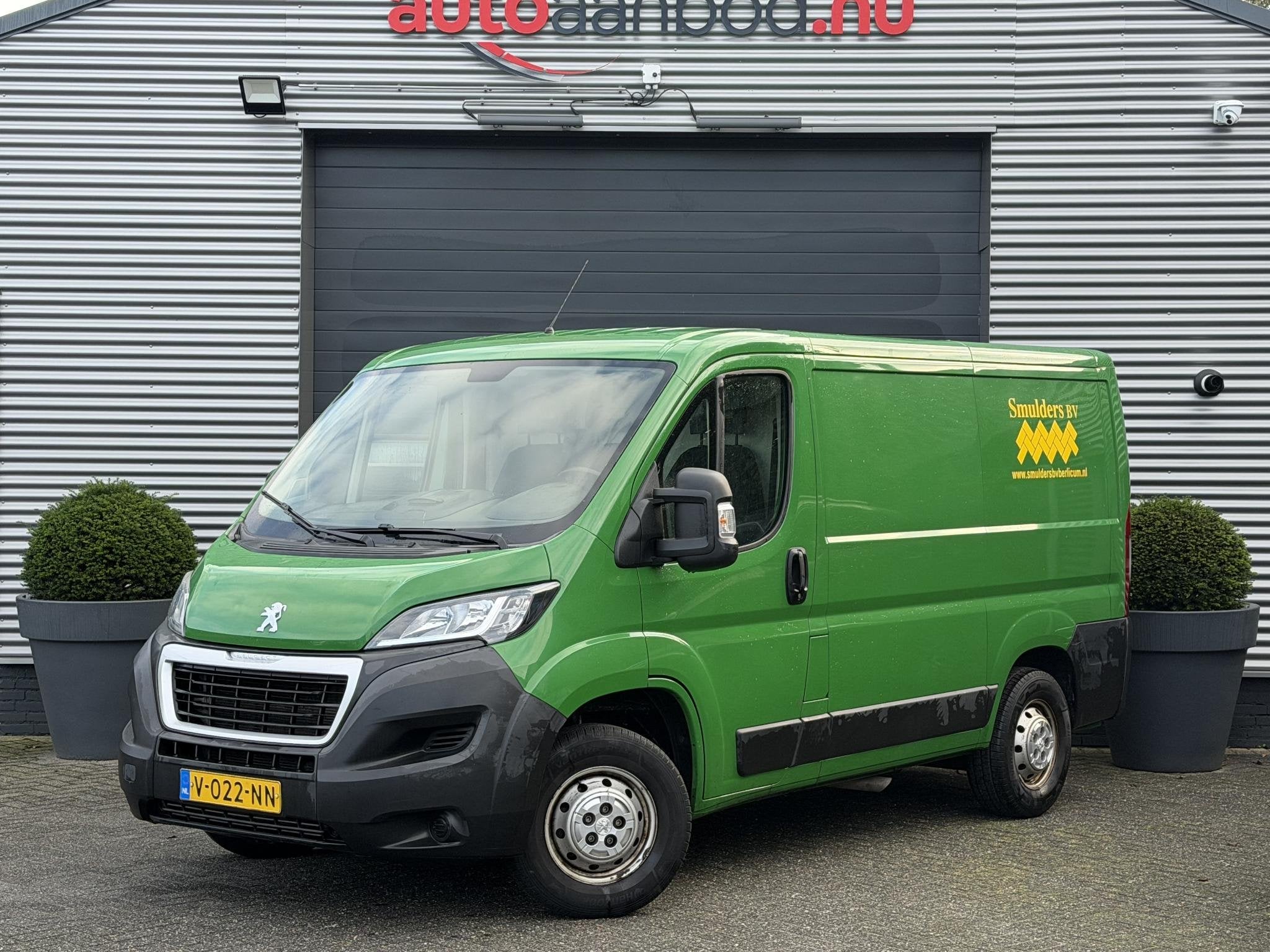Peugeot Boxer 330 2.0 BlueHDI L1H1 Premium | Navigatie | Cam, Voorwielaandrijving, Verwarmde buitenspiegels, Gebruikt, Euro 6