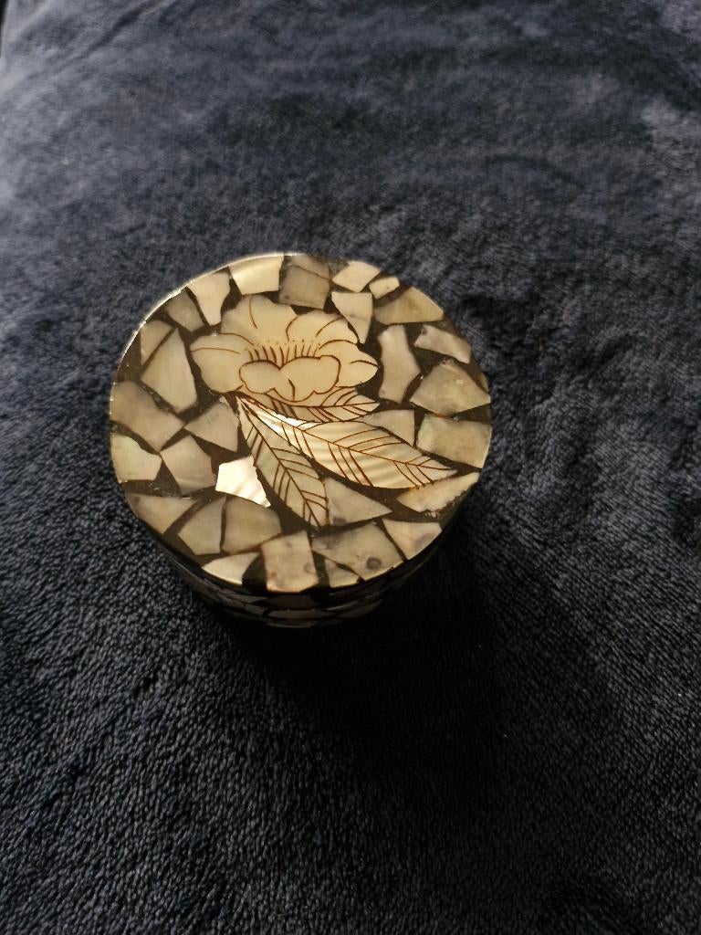 Oud sieradendoosje met parelmoer inleg, Antiek en Kunst, Ophalen of Verzenden