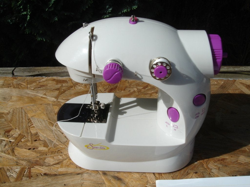 MINI-MACHINE À COUDRE SEW-LITE, Hobby & Loisirs créatifs, Machines à coudre & Accessoires, Enlèvement, Comme neuf, Machine à coudre