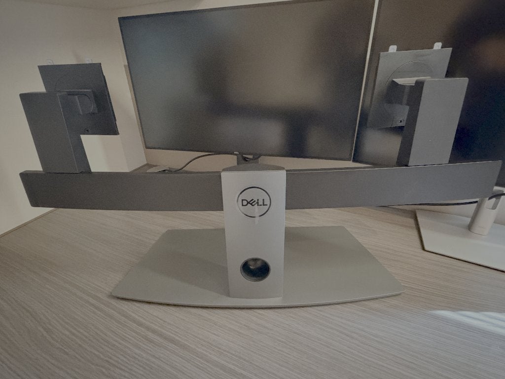 2x 27" UltraSharp Dell monitoren + Dell dual monitor stand, Ophalen, Gebruikt, IPS, In hoogte verstelbaar
