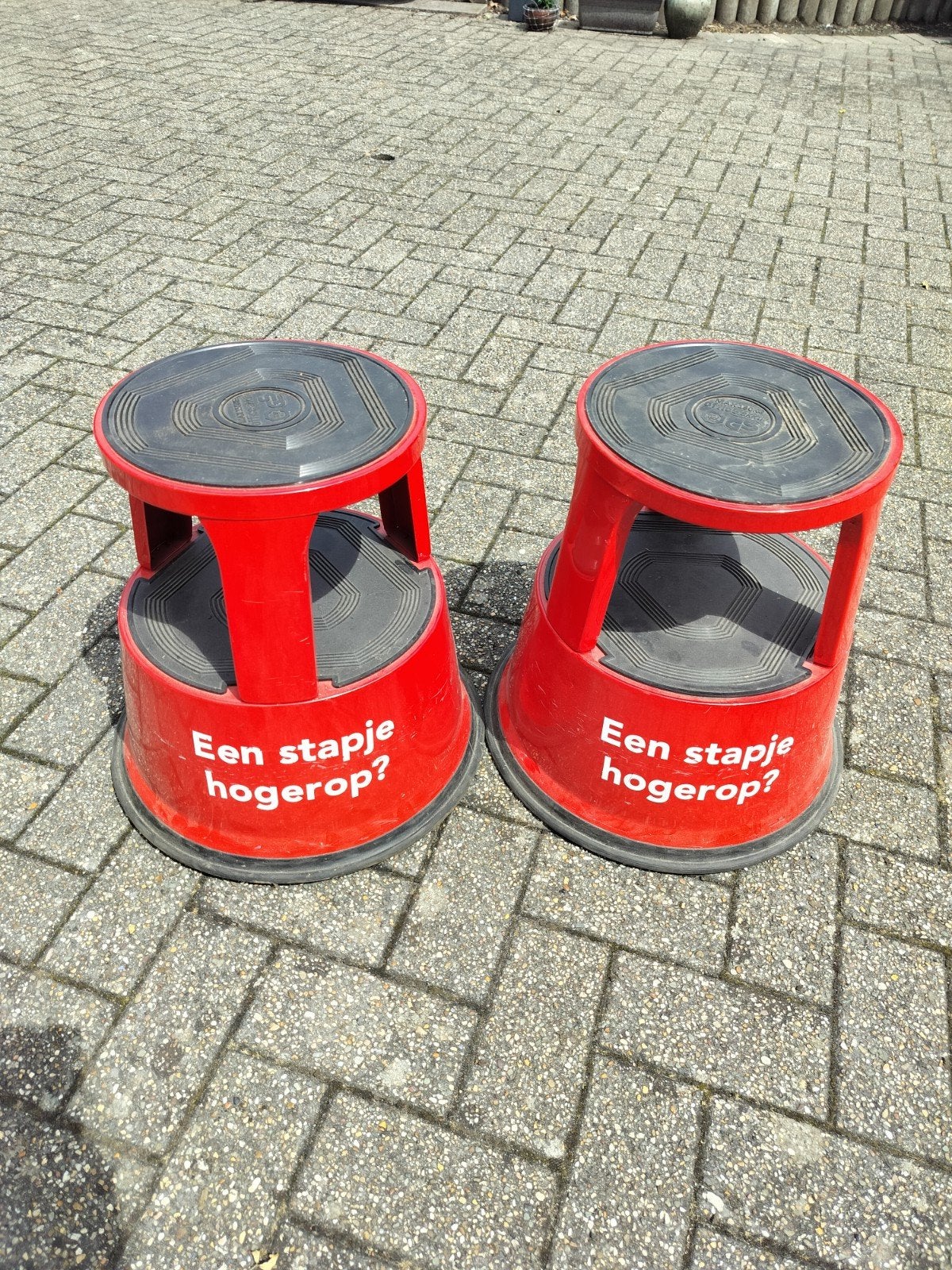 Opstapje - olifantenpoot (2x), Ophalen