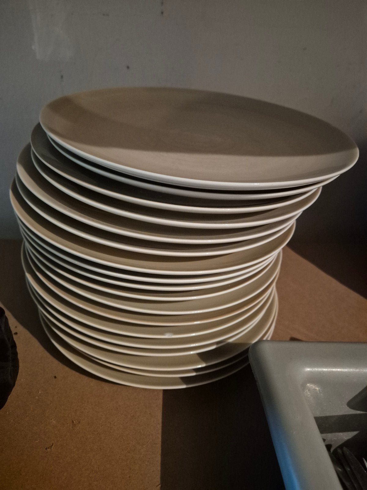 25 roze borden, Antiquités & Art, Antiquités | Services (vaisselle) complet, Enlèvement