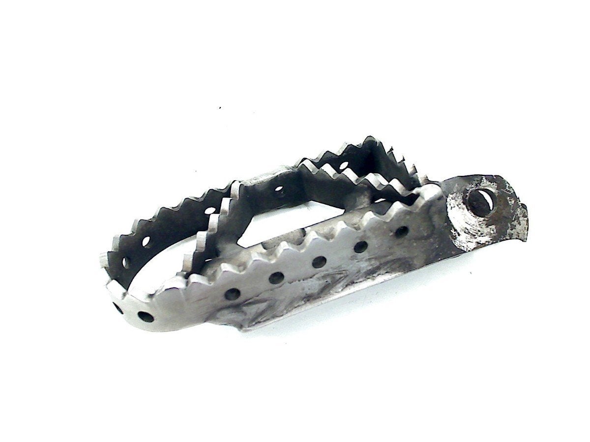 REPOSE PIED AVANT DROIT DL 650 V-Strom XT 2017 (DL650), Dhr. S. di Majo, Utilisé, Info@cama-motorparts.nl, P.J. Troelstraweg 8 8
3144 CX  MAASSLUIS, NL