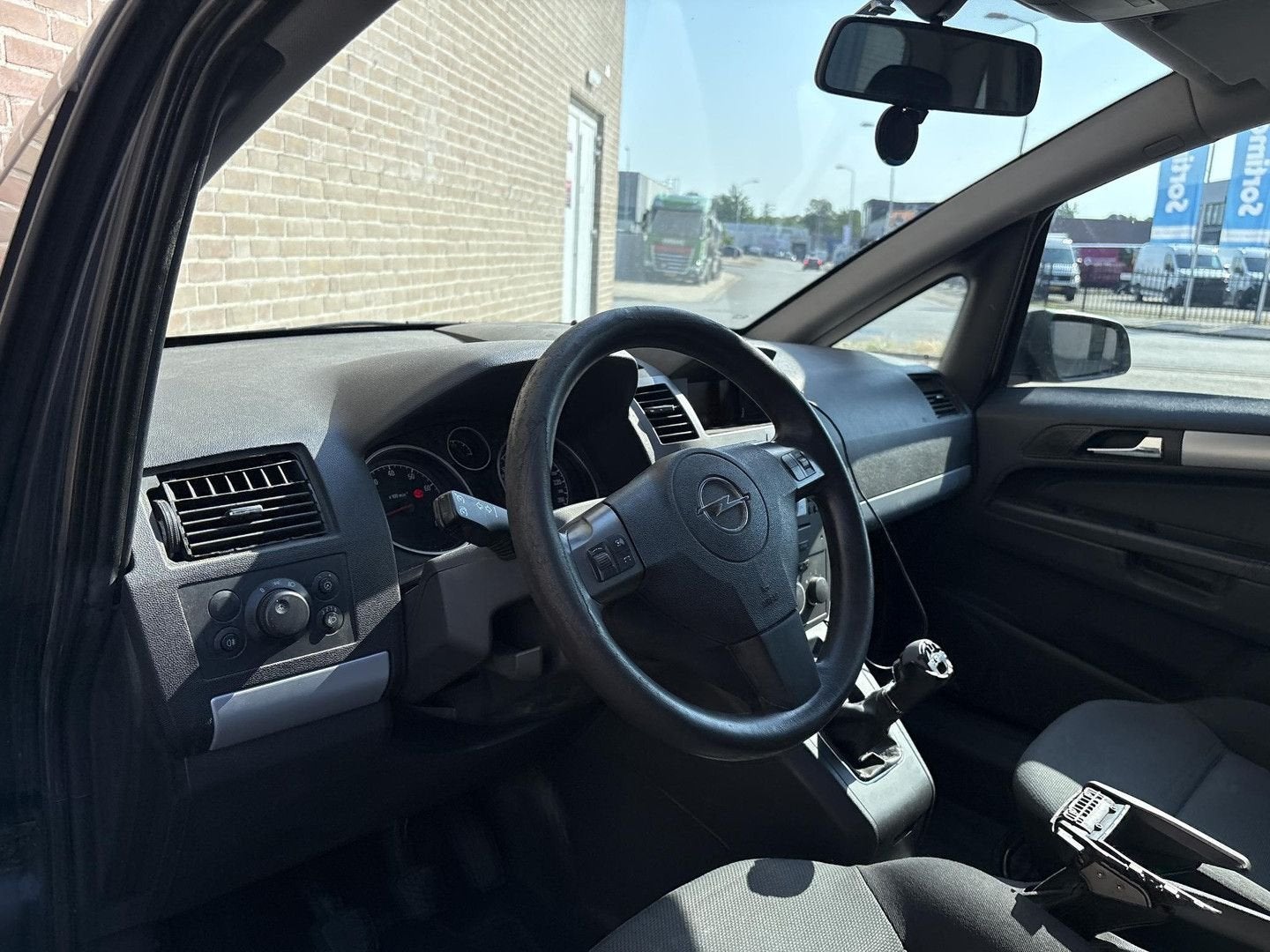 Opel Zafira 1.8 Enjoy | Airco |, Auto's, Startonderbreker, Monovolume, Bedrijf, Zilver of Grijs