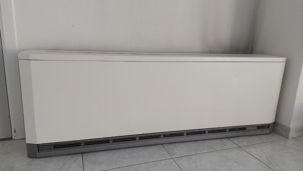 Accumulatiekachel AEG, Doe-het-zelf en Bouw, Verwarming en Radiatoren, Ophalen, 150 cm of meer, 800 watt of meer, 30 tot 80 cm