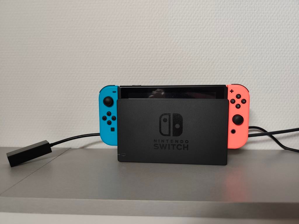 Console Nintendo Switch, Enlèvement