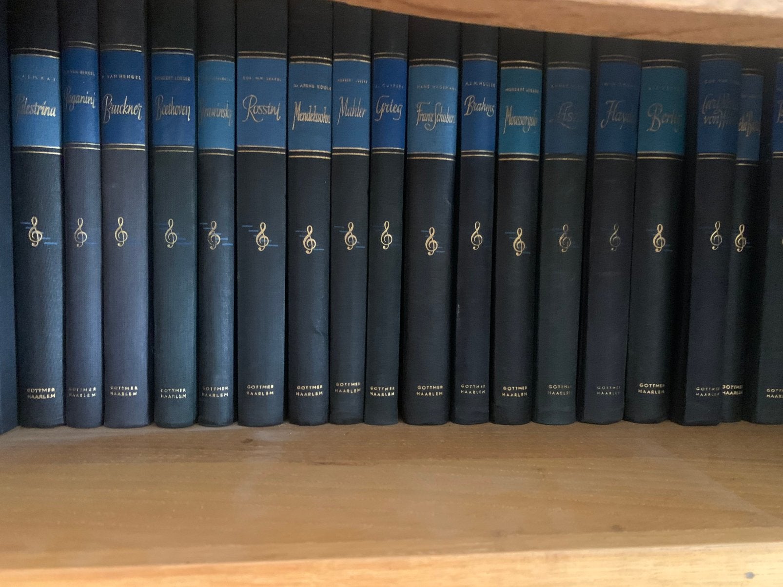 Encyclopedie Winkler Prins en componisten, Boeken, Ophalen, Gelezen, Complete serie