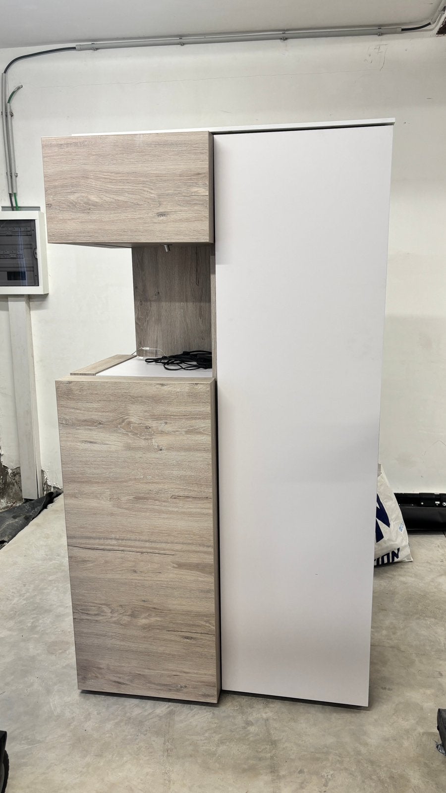 Moderne opbergkast / vestiairekast – 168 x 91 cm, Ophalen, Zo goed als nieuw