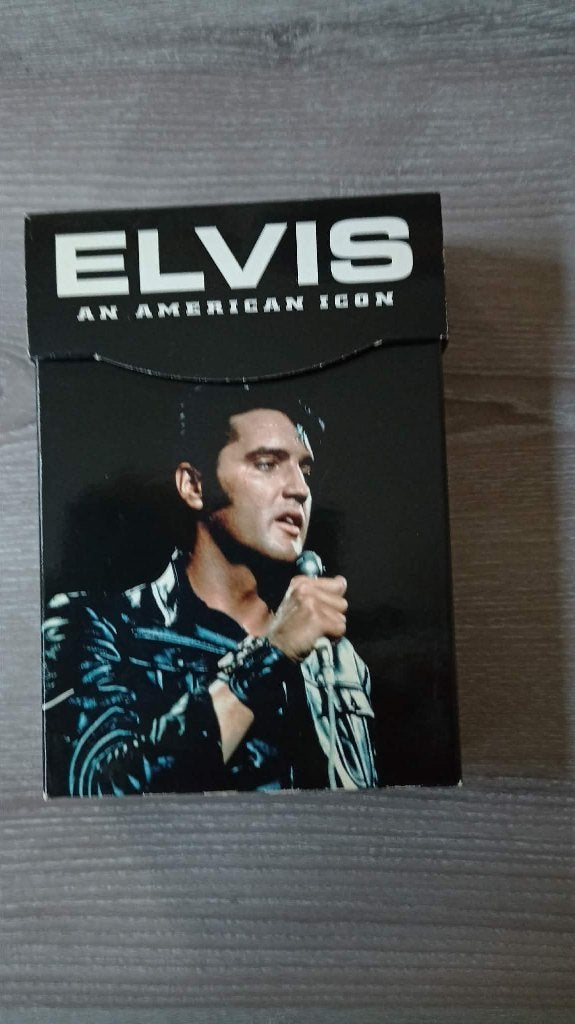 Elvis 2 dvd + 2cd box, in één mooie luxebox verwerkt., Cd's en Dvd's, Dvd's | Muziek en Concerten, Engels, Alle leeftijden, Ophalen of Verzenden