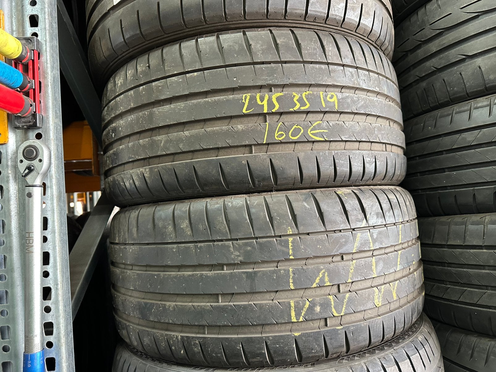 245 35 19 merk Michlien zomer banden 2 banden 140 euro, Auto-onderdelen, Band(en), Personenwagen, Zomerbanden, Ophalen