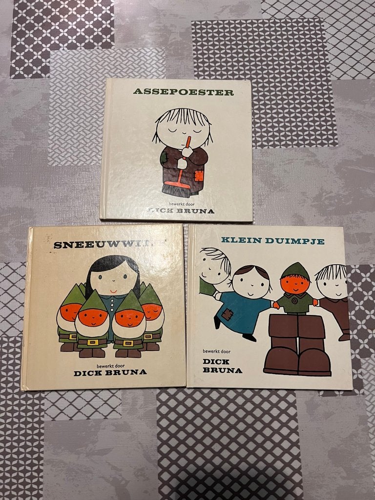 3 sprookjes bewerkt door Dick Bruna: Klein Duimpje/ Assepoes, Gelezen, 5 of 6 jaar, Jongen of Meisje, Ophalen of Verzenden