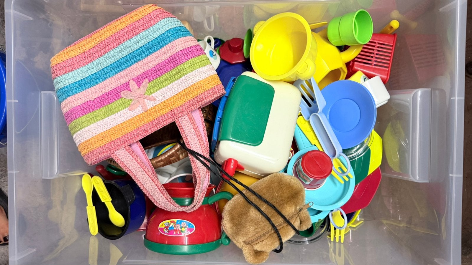 Bak speelgoed voor uren kook-, winkel- en picknickplezier!, Enlèvement, Comme neuf