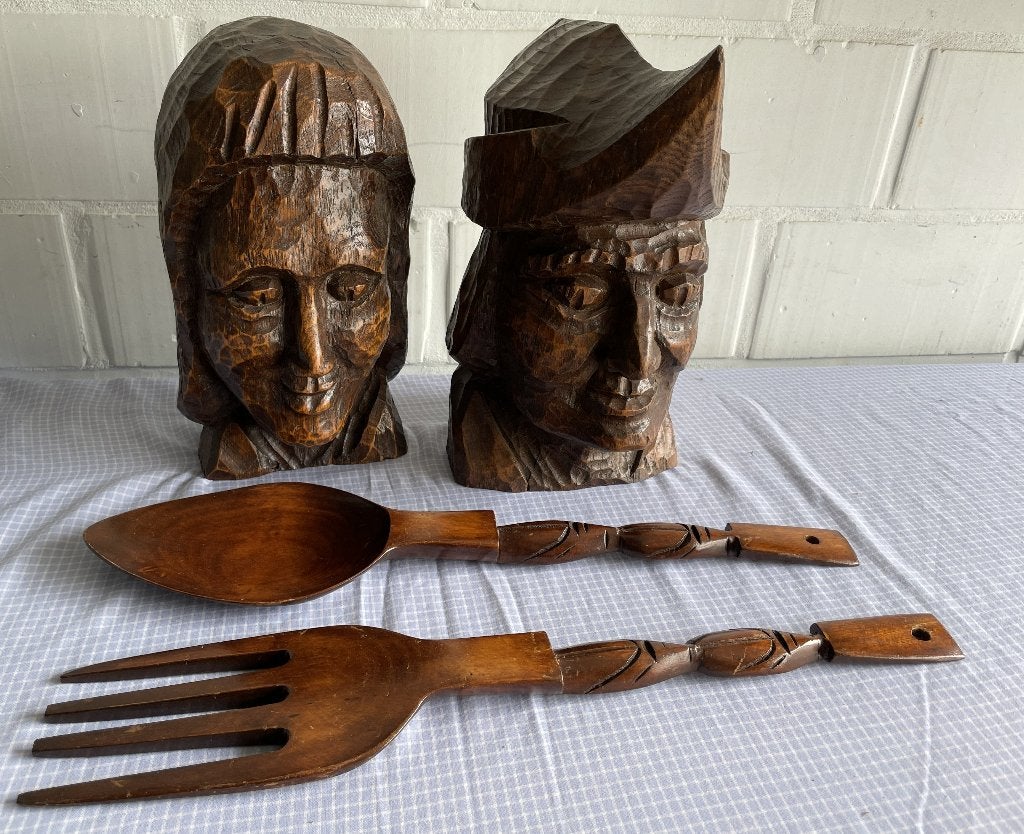 gebeeldhouwde koppen Tijl en Nele, set houten vork en lepel, Ophalen
