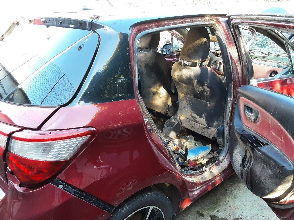 SPATBORD RECHTS ACHTER Toyota Yaris III (P13), Gebruikt, Achter, Toyota, Spatbord
