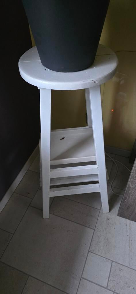 Décoration de tabouret/porte-plantes, Enlèvement, Utilisé, Bois