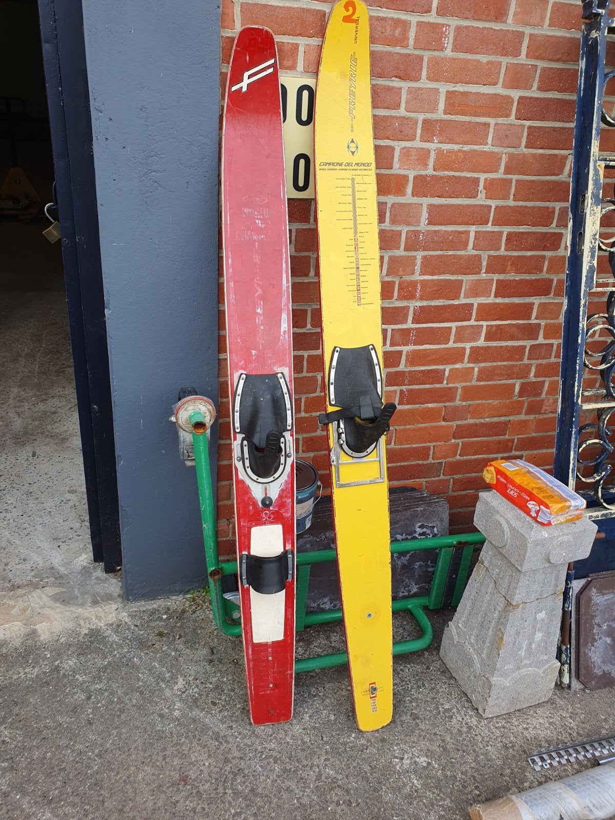 ski, Watersport en Boten, Ophalen