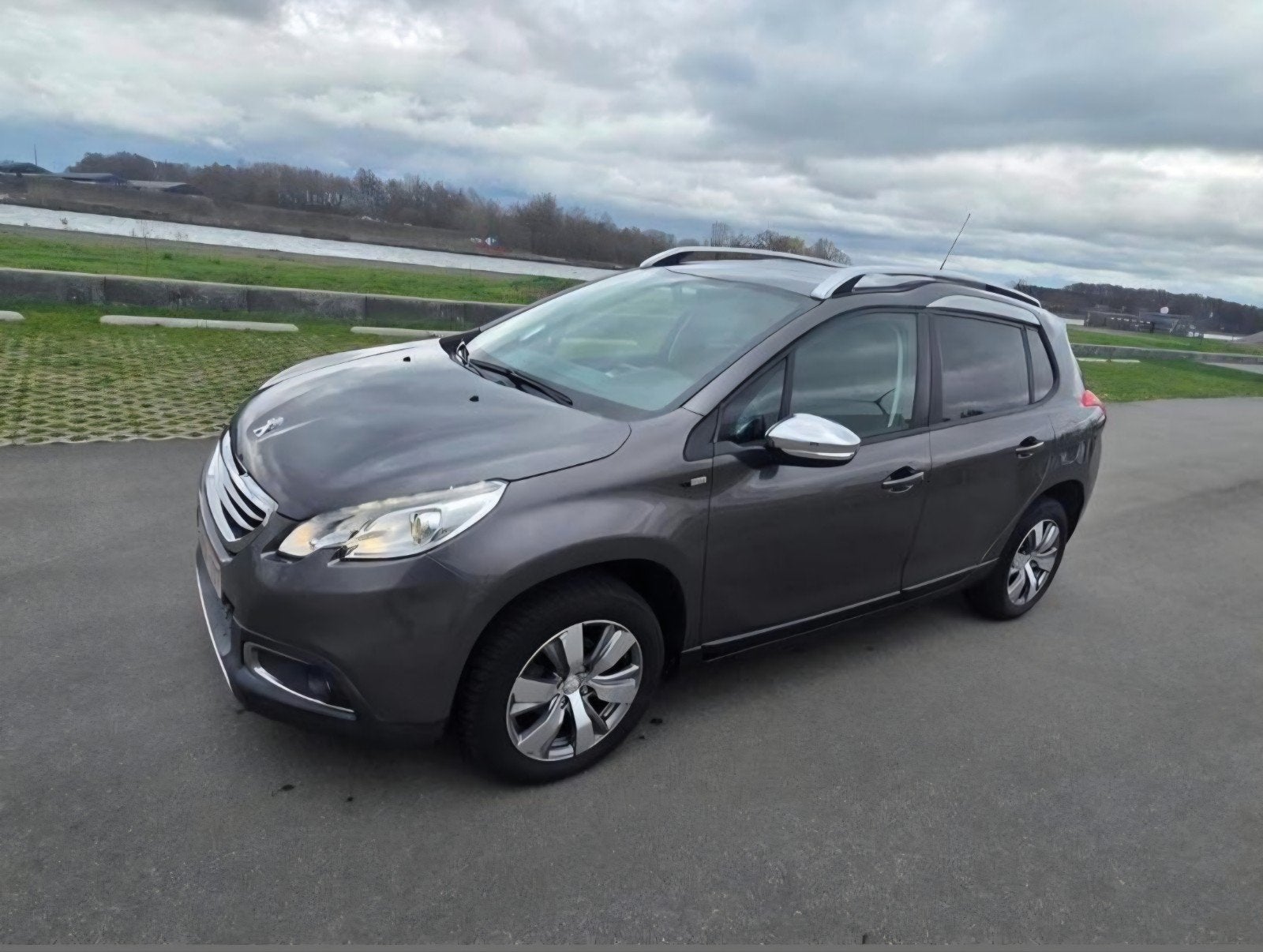 Peugeot Euro6 Benzine 2015 114.500 km, Auto's, Peugeot, Voorwielaandrijving, Dealer onderhouden, Stof, 5 deurs