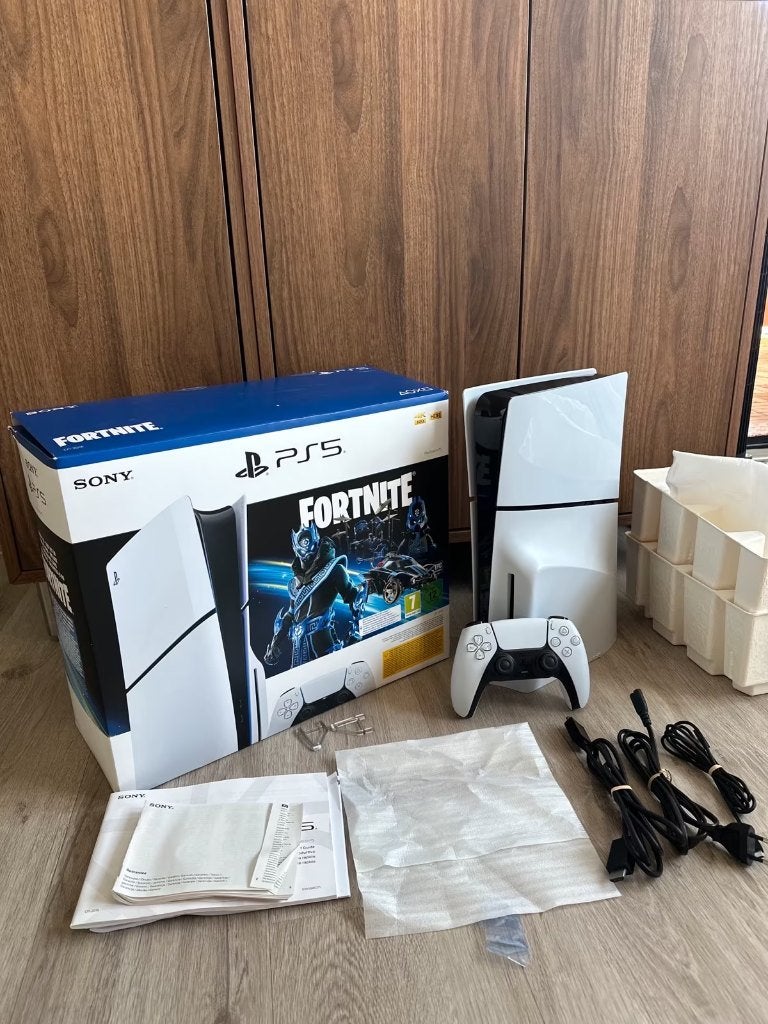 PlayStation 5 Slim Disc Edition 1 TB, Games en Spelcomputers, Spelcomputers | Sony PlayStation 5, Ophalen of Verzenden, Zo goed als nieuw
