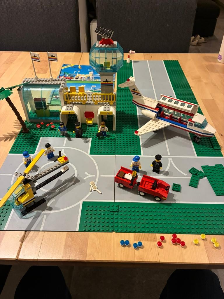 Lego 6396 luchthaven international jetport, Enfants & Bébés, Jouets | Duplo & Lego, Utilisé, Lego, Ensemble complet, Complet, Boîte incluse