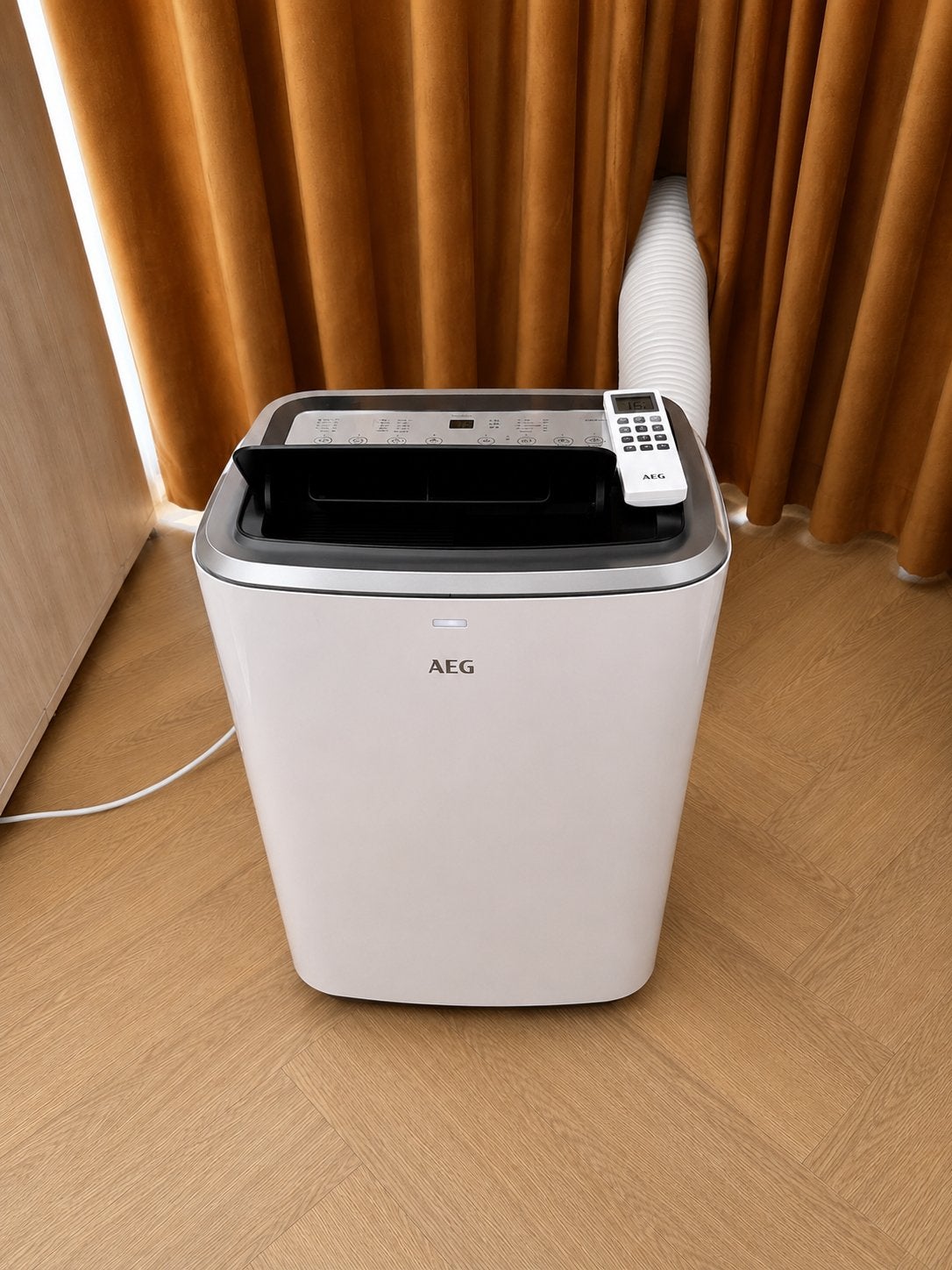 AEG Mobiele Airco – 12.000 BTU, Elektronische apparatuur, Airco's, Zo goed als nieuw, Mobiele airco, 60 tot 100 m³, 3 snelheden of meer