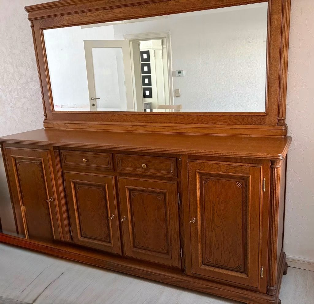 Dressoir plus spiegel tafel en stoelen, Ophalen, Met deur(en)