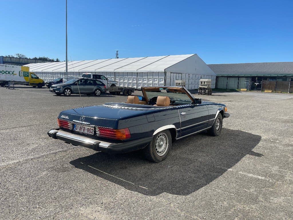 Mercedes-Benz 380 SL (R107), foto 6