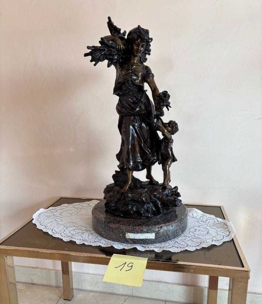 Sculpture en bronze massif Hippolyte François Moreau, Enlèvement, Patiné, Brons