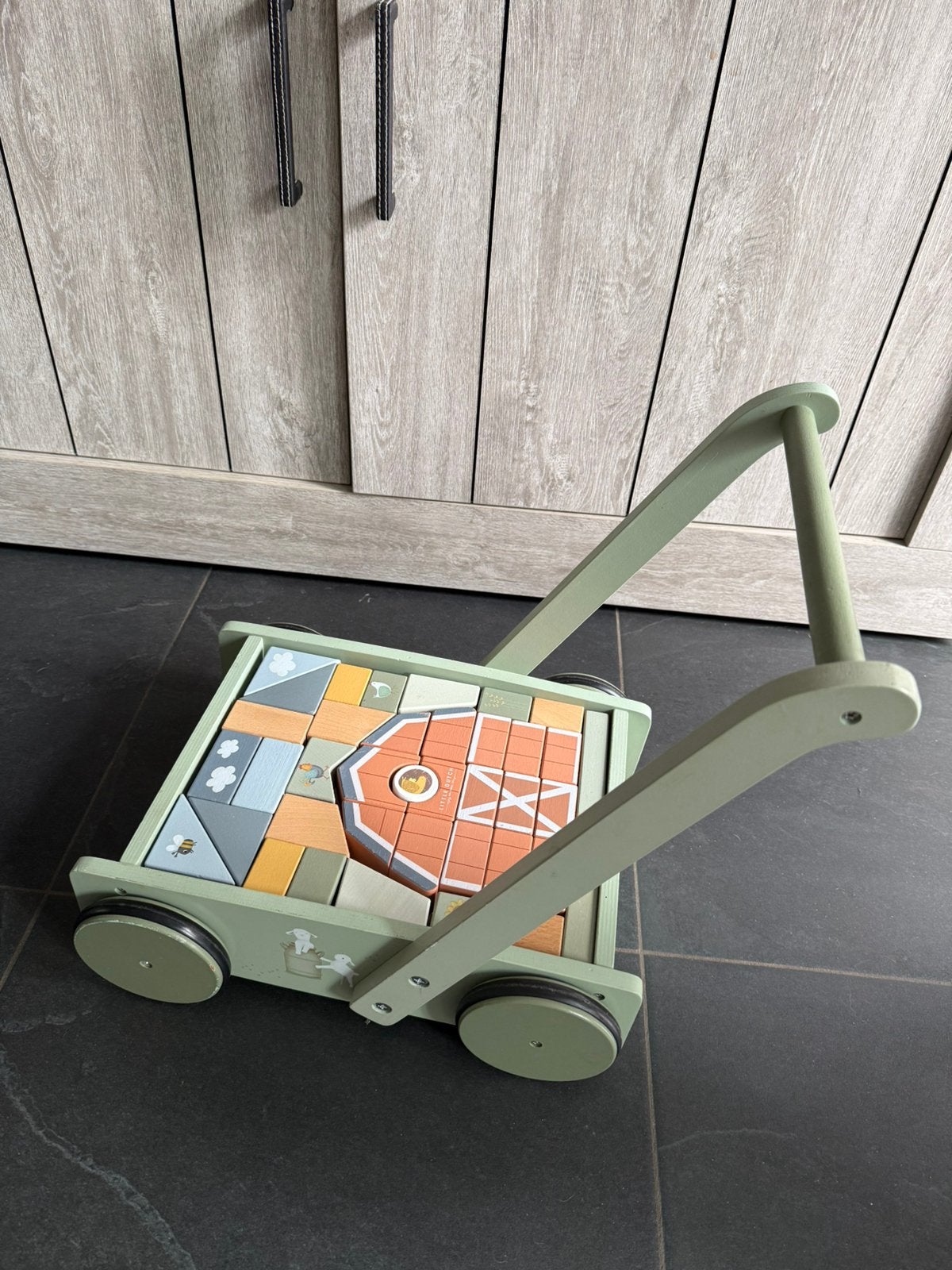 Little Dutch Little Farm blokkenkar – houten loopwagen, Kinderen en Baby's, Speelgoed | Houten speelgoed, Ophalen, Zo goed als nieuw