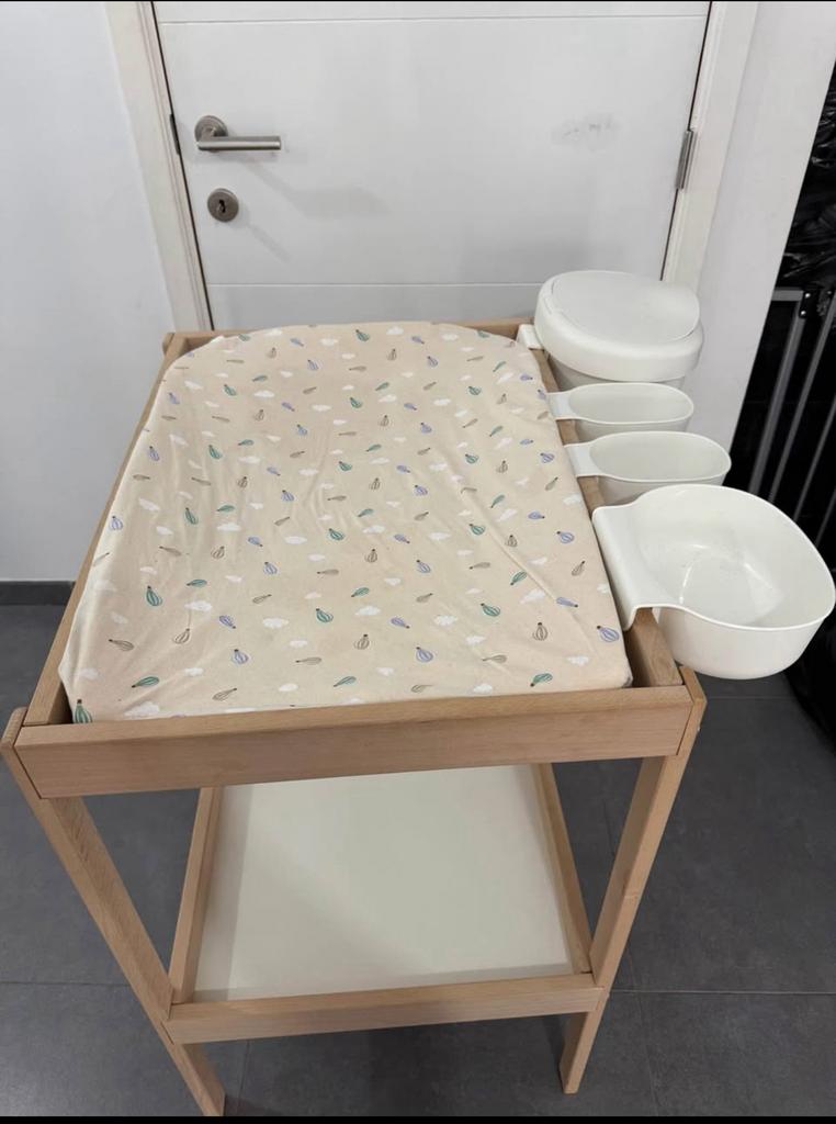 table a langer, Enlèvement, Comme neuf