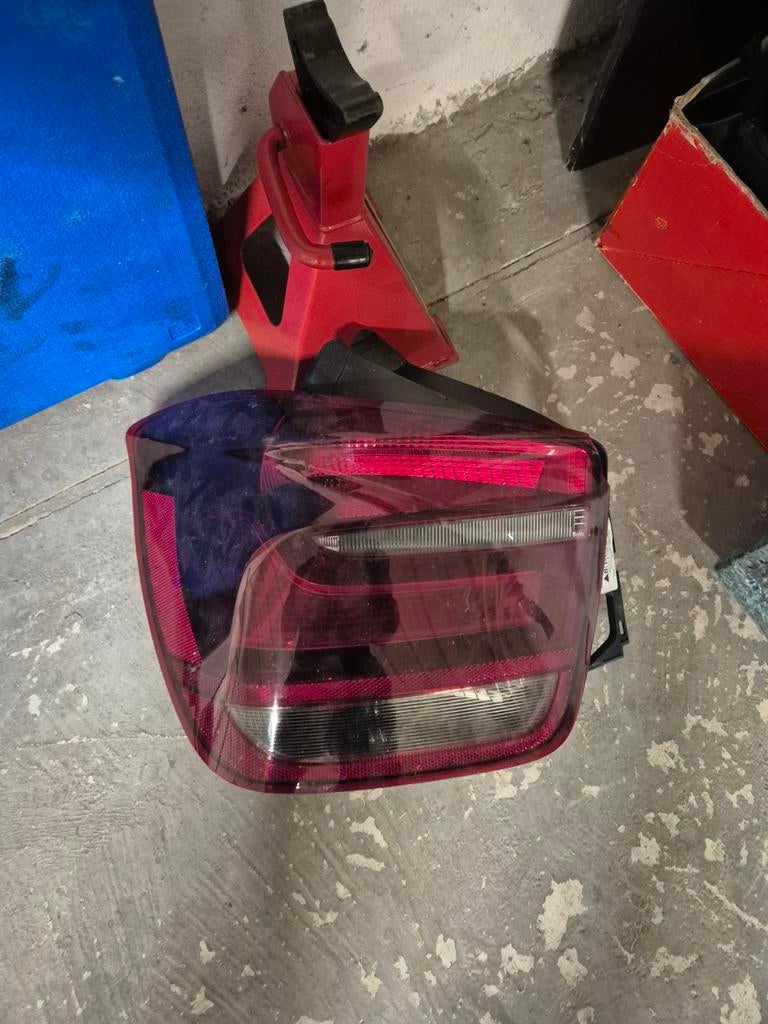 Origineel BMW 1-Serie F20 Blackline Achterlicht (Links), Motoren, Ophalen
