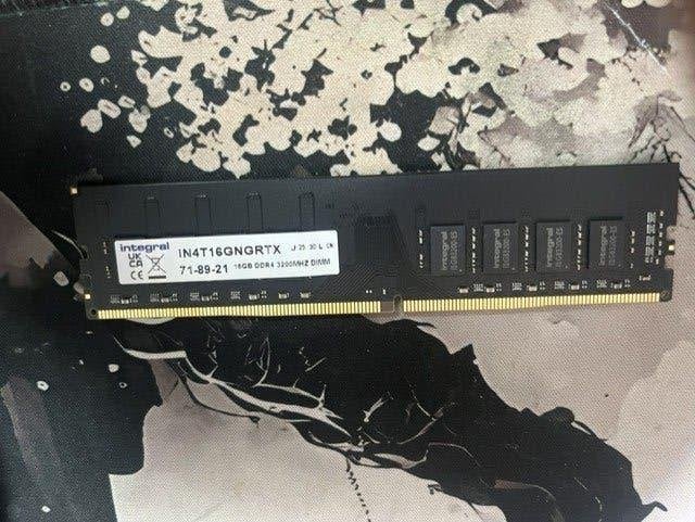 Ram Geheugen DDR4 3200Mhz, Computers en Software, RAM geheugen, DDR4, Ophalen of Verzenden, Zo goed als nieuw, Desktop