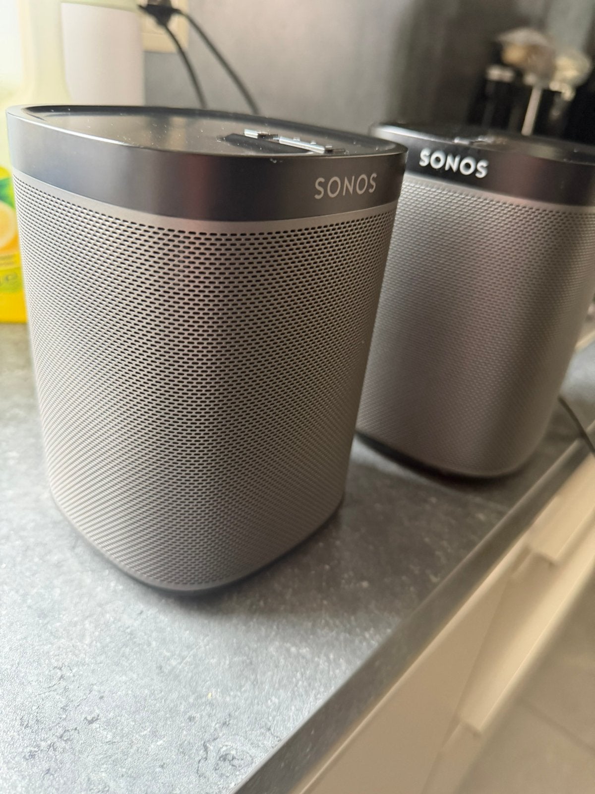 2x Sonos Play:1 – mooie staat – samen te koop, Wi-Fi, Enlèvement ou Envoi, Comme neuf, Sorento