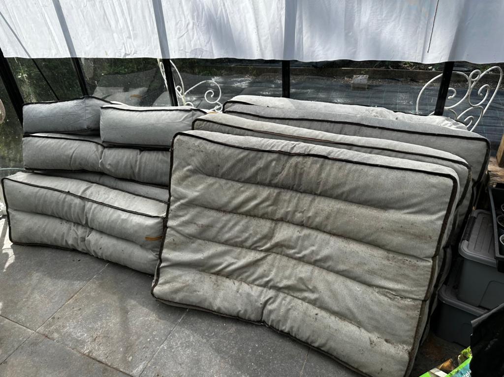 Coussin lounge, Enlèvement, Utilisé