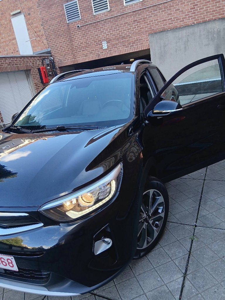 Kia stonic, Euro 5, Achat, Noir, 5 portes
