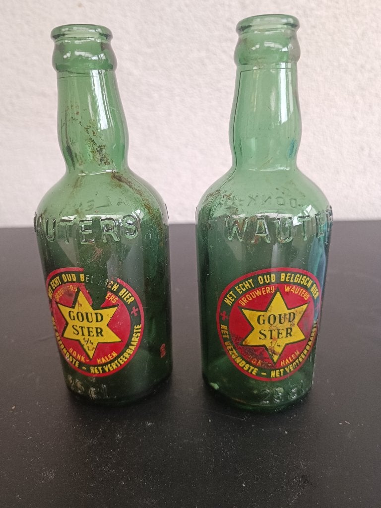 2 anciennes bouteilles de bière GOUDSTER, Enlèvement